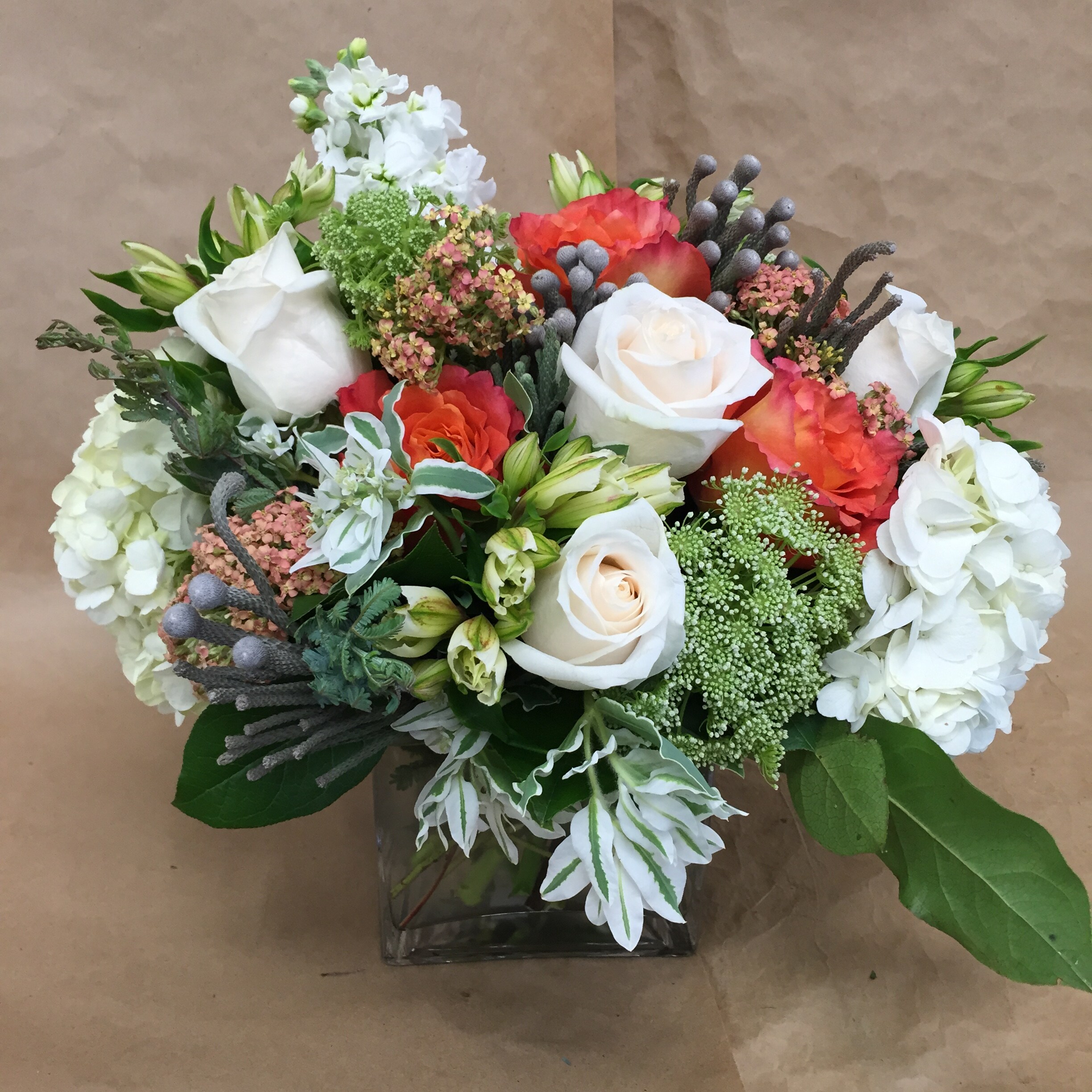 Orange and creams centerpiece
